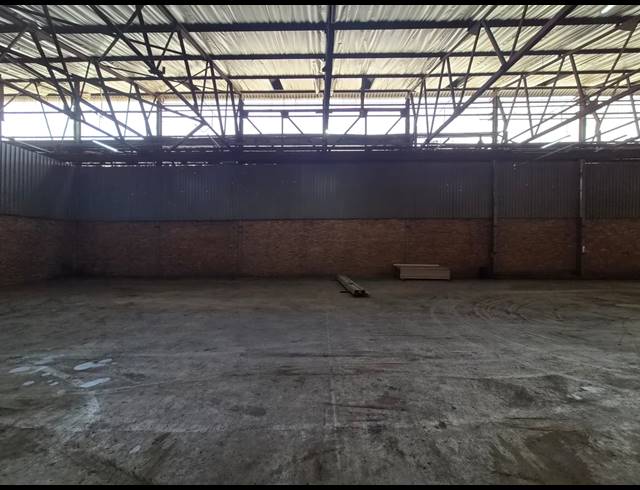 750M² WAREHOUSE TO LET IN WADEVILLE